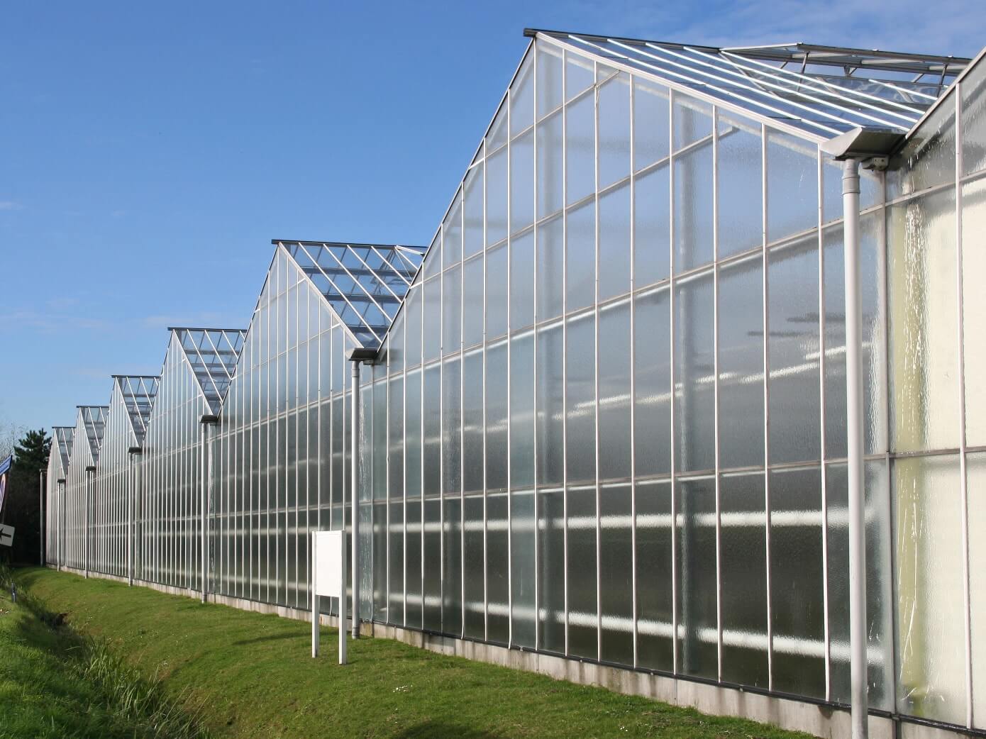 Wind-Resistant Greenhouses